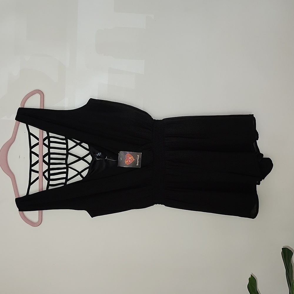 Heart Soul Blk Rhomper geometric back design surplice v neck lightweight Medium